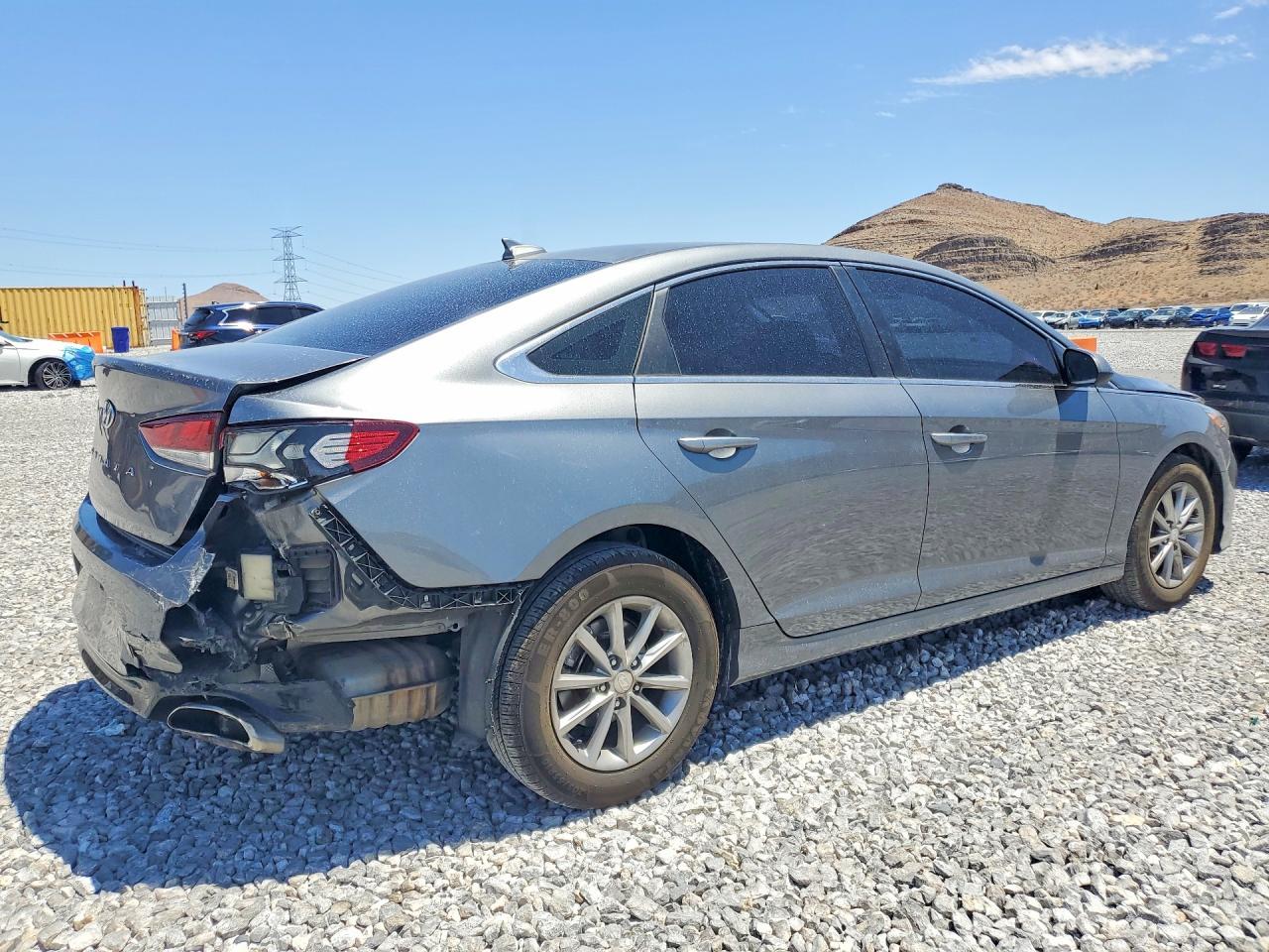 2019 Hyundai Sonata Se - Фото 3