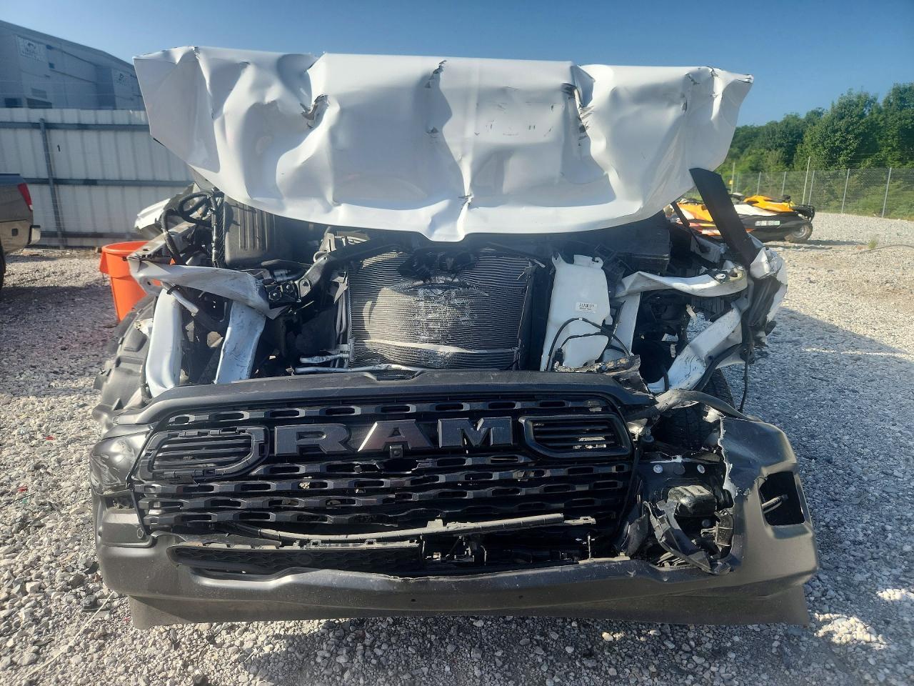 2025 Ram 1500 Tradesman - Фото 5
