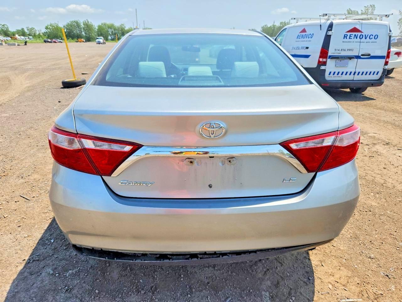 2015 Toyota Camry Le - Фото 6
