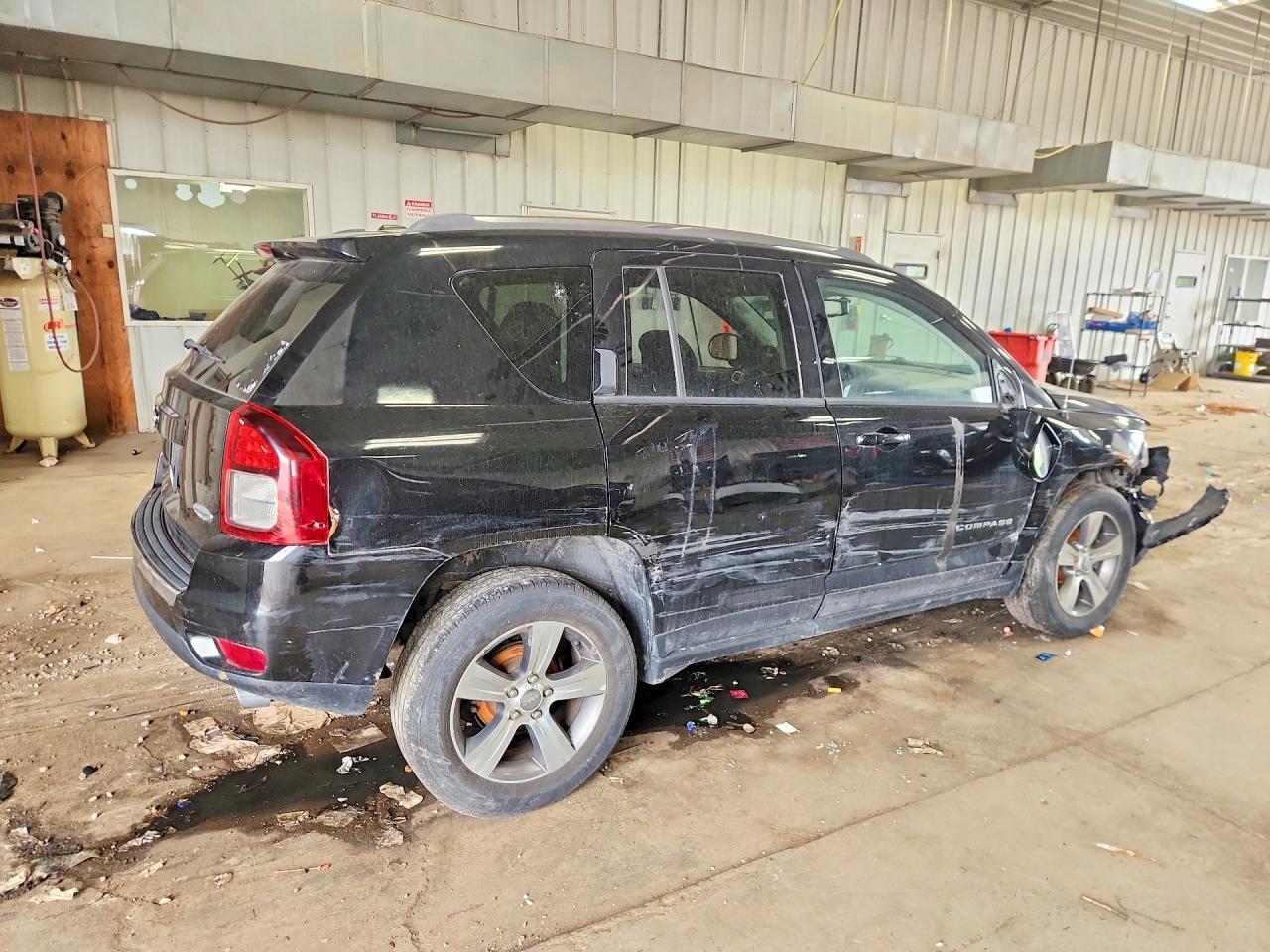 2017 Jeep Compass Latitude - Фото 3