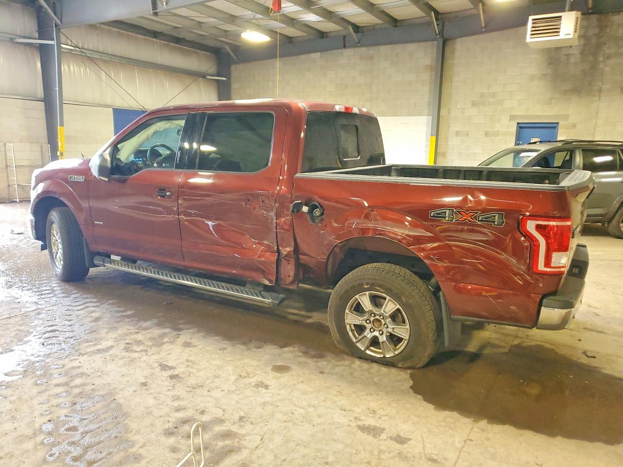 2017 Ford F150 Supercrew - Фото 2