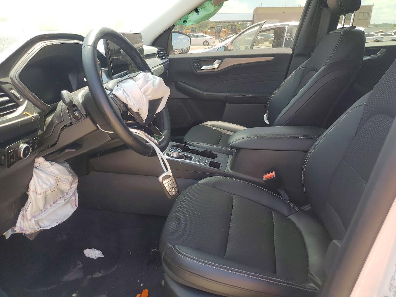 2026 Ford Escape - Image 7