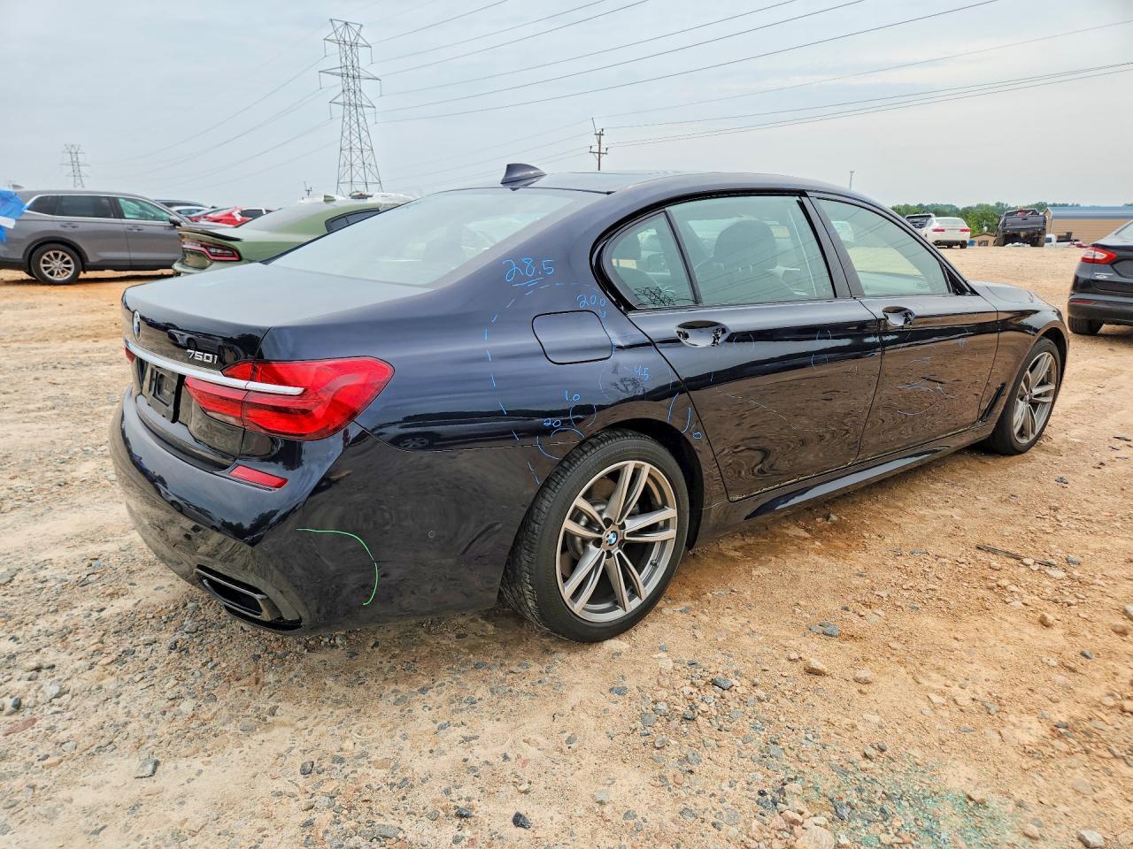 2019 BMW 750 I - Фото 3