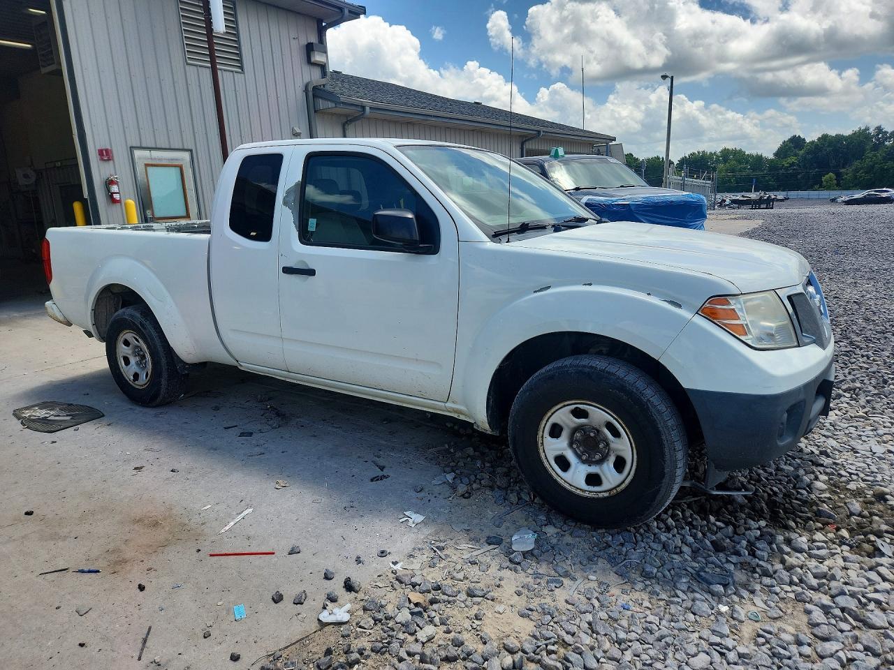 2017 Nissan Frontier S - Image 4