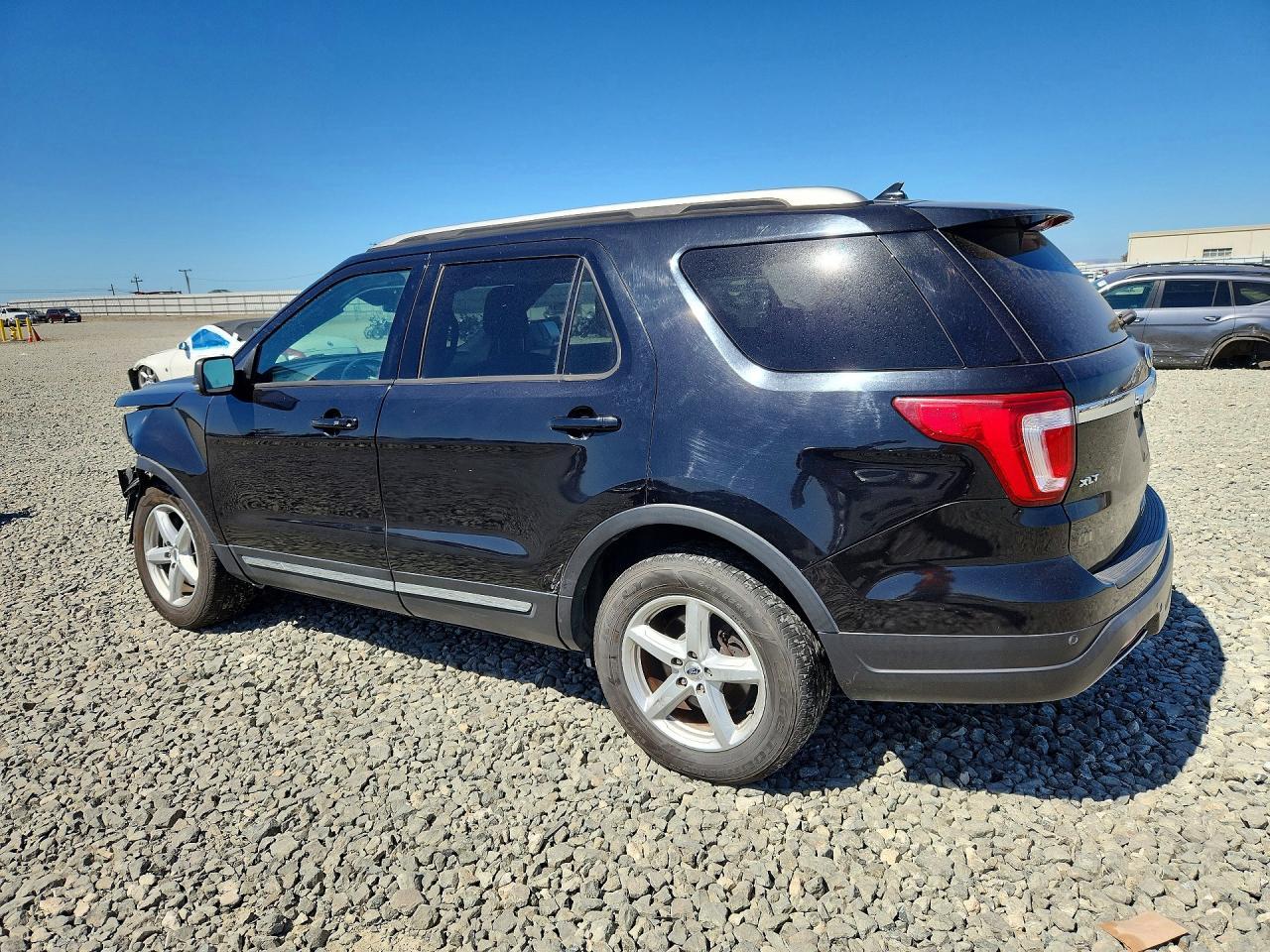 2019 Ford Explorer Xlt - Фото 2