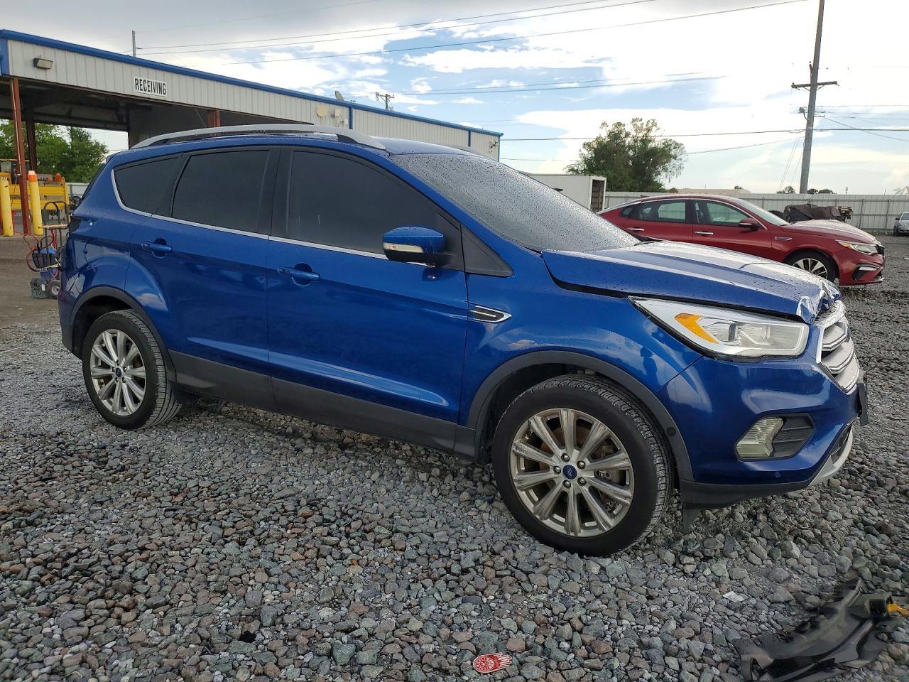 2018 Ford Escape Titanium - Image 4