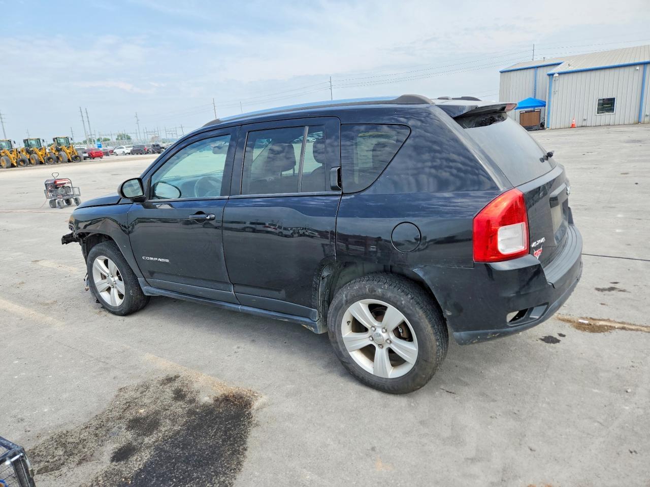 2013 Jeep Compass Latitude - Фото 2