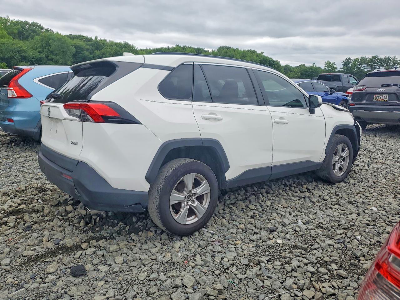 2019 Toyota Rav4 Xle - Фото 3