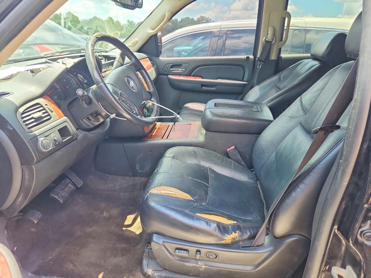 2008 Chevrolet Tahoe C1500 - Image 7