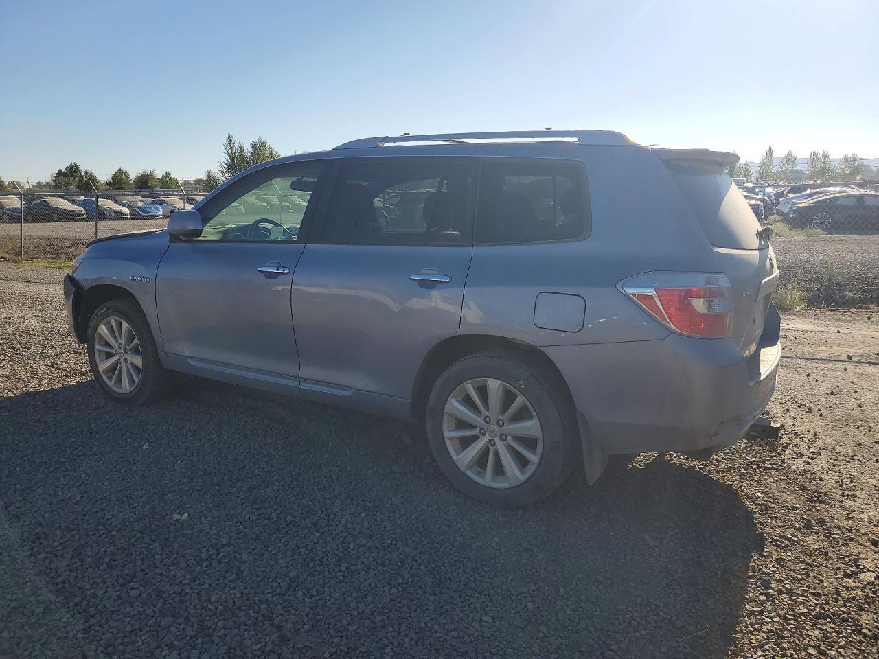 2008 Toyota Highlander Hybrid Limited - Image 2
