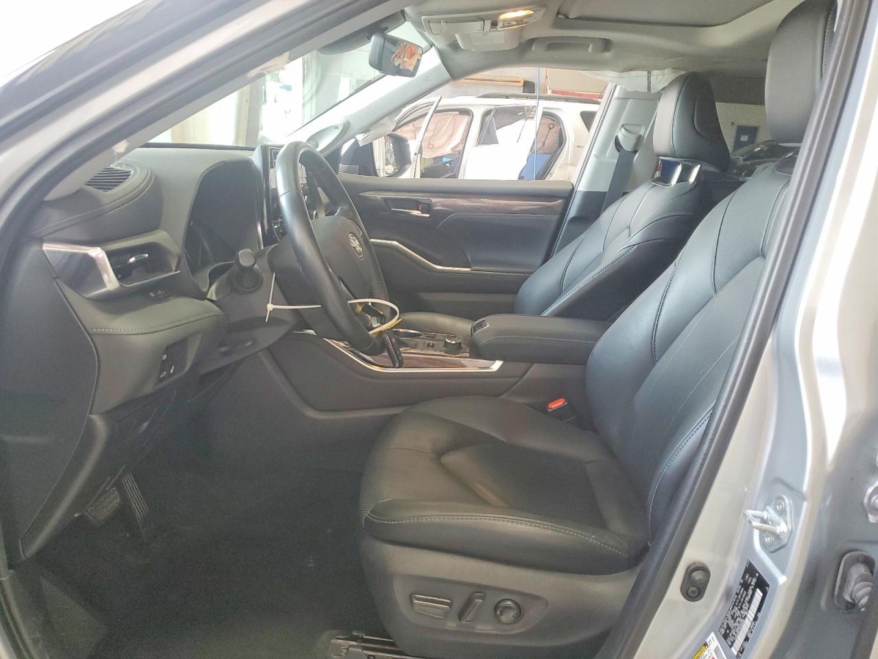 2021 Toyota Highlander Limited - Фото 7