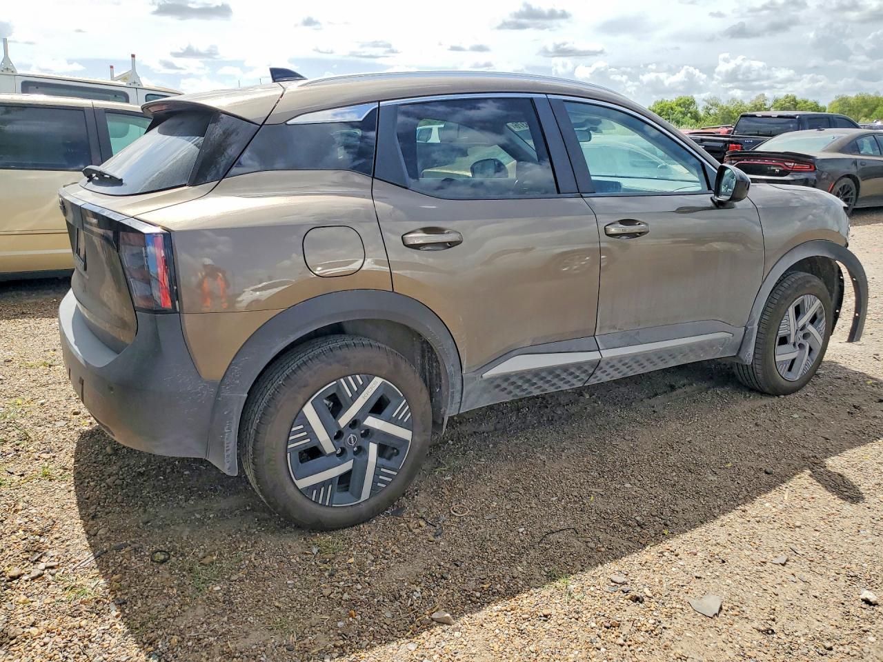2026 Nissan Kicks Sv - Image 3