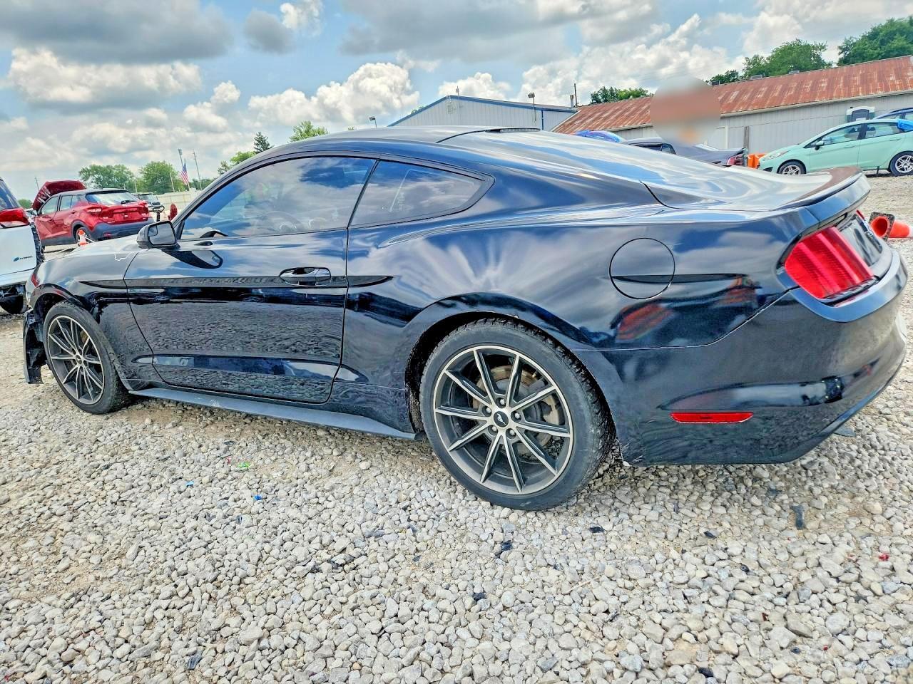 2018 Ford Mustang - Фото 2