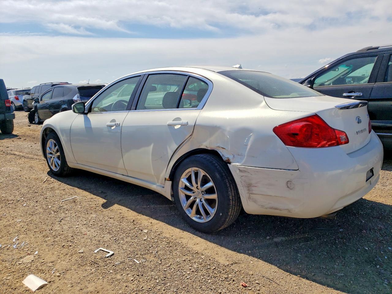 2009 Infiniti G37 Sedan X - Фото 2