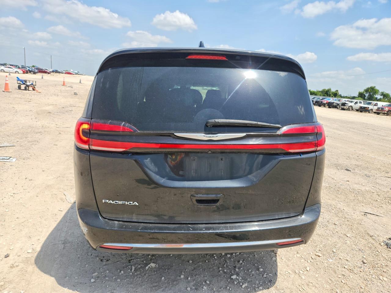 2022 Chrysler Pacifica Touring L - Image 6