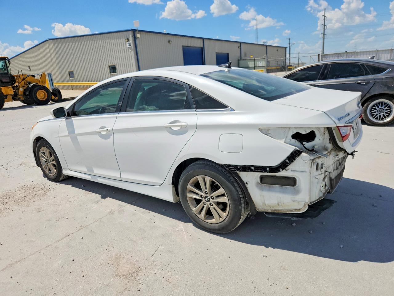 2014 Hyundai Sonata Gls - Image 2