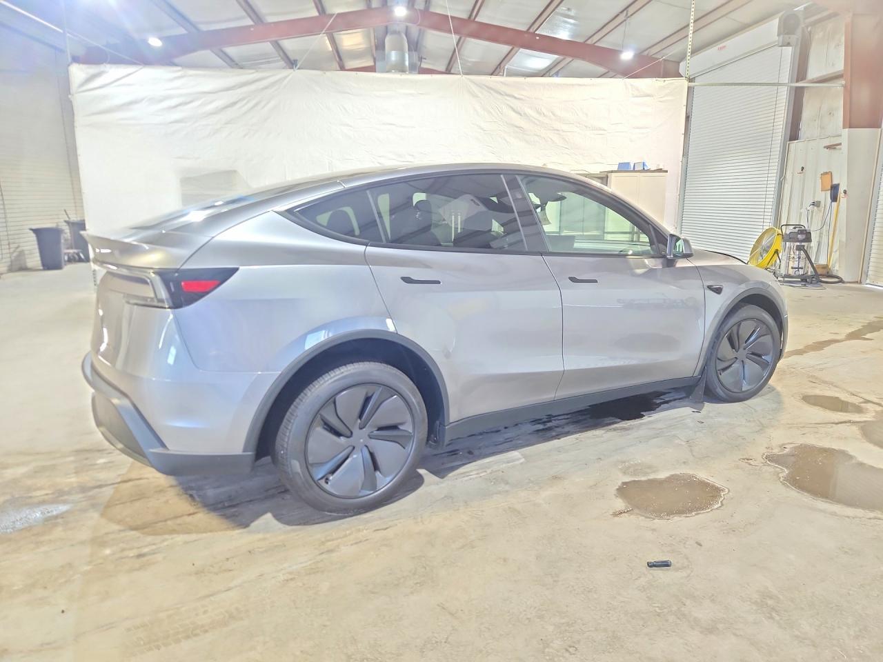 2026 Tesla Model Y - Image 3