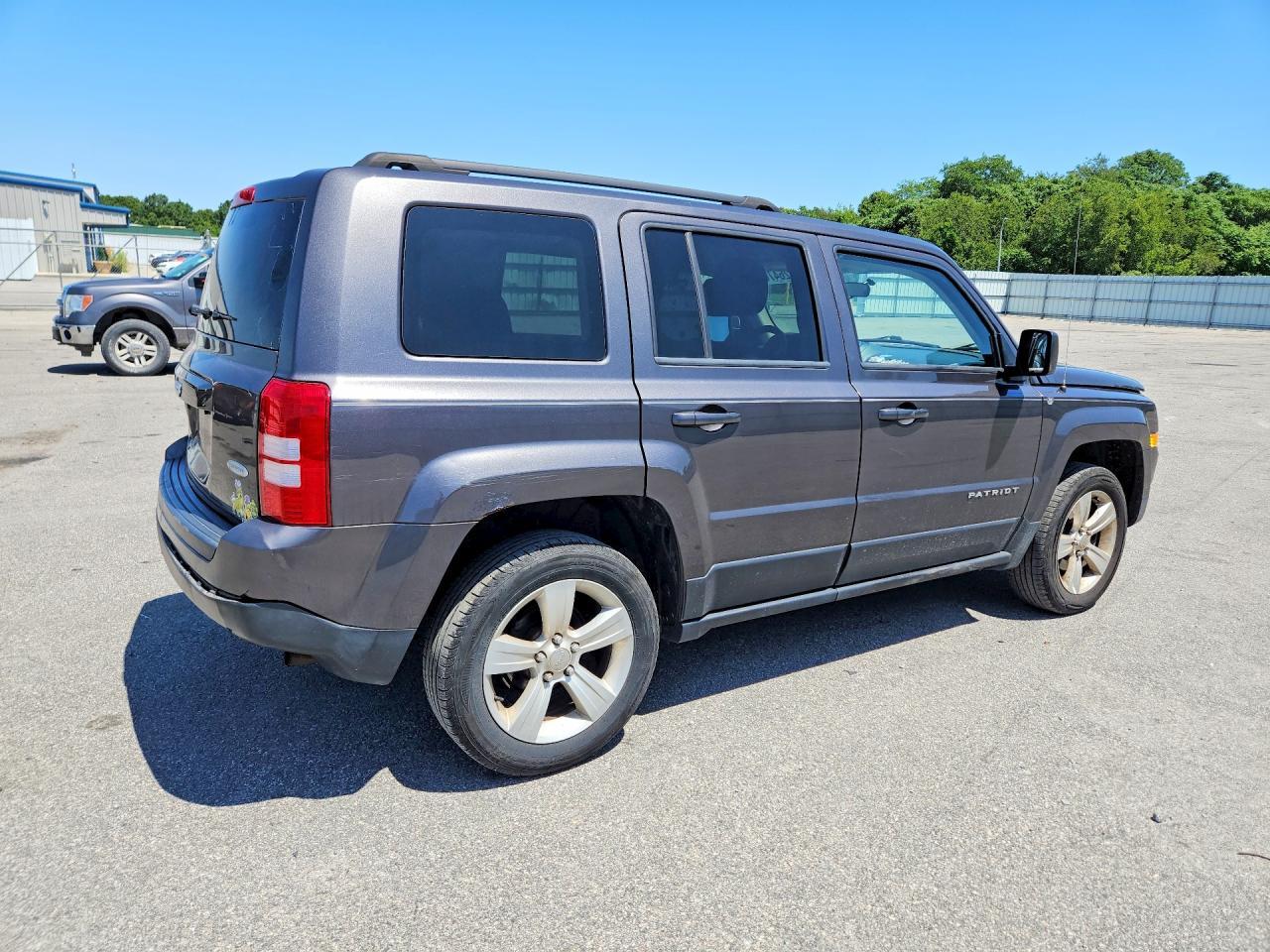 2014 Jeep Patriot Latitude - Фото 3