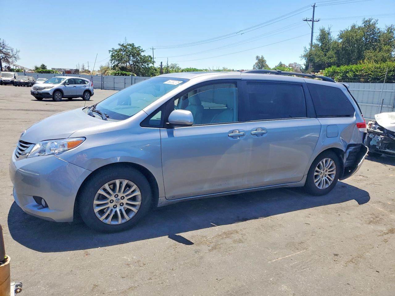 2012 Toyota Sienna Xle 8-Passenger