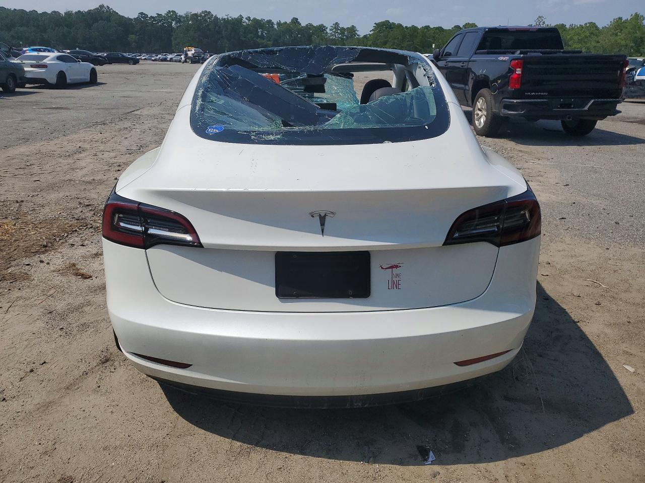 2023 Tesla Model 3 - Фото 6