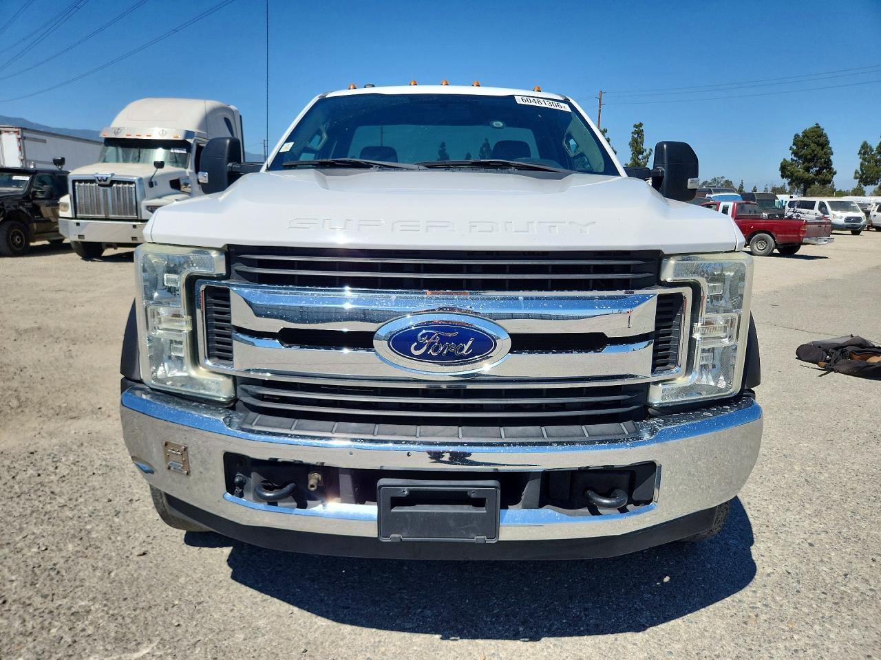 2017 Ford F550 Super Duty - Фото 5