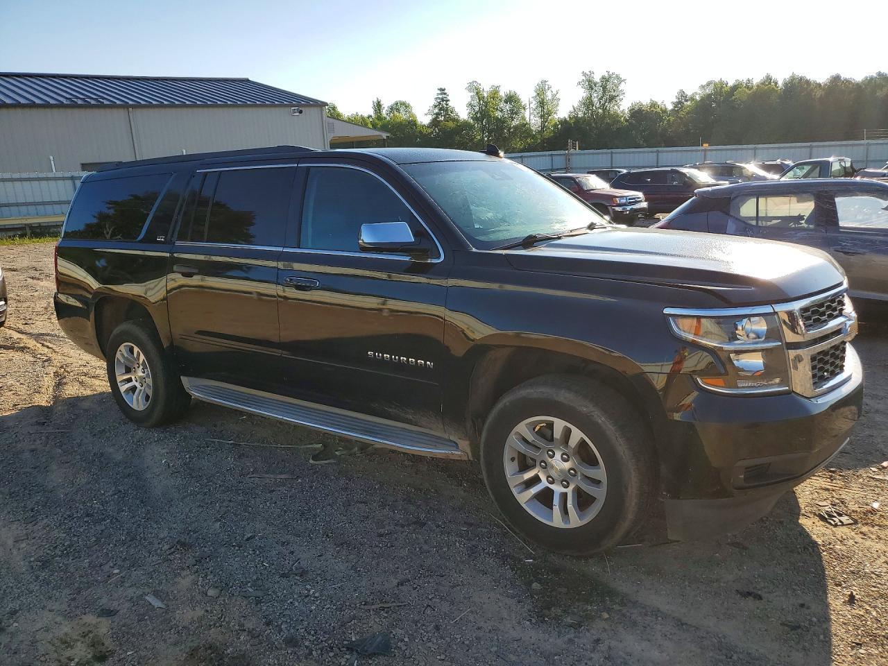 2018 Chevrolet Suburban C1500 Lt - Фото 4