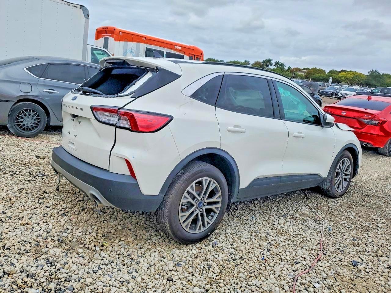 2022 Ford Escape Sel - Image 3