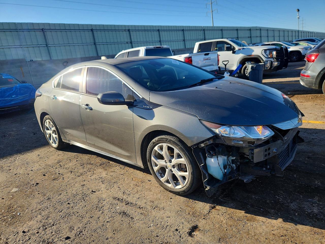 2017 Chevrolet Volt Premier - Image 4