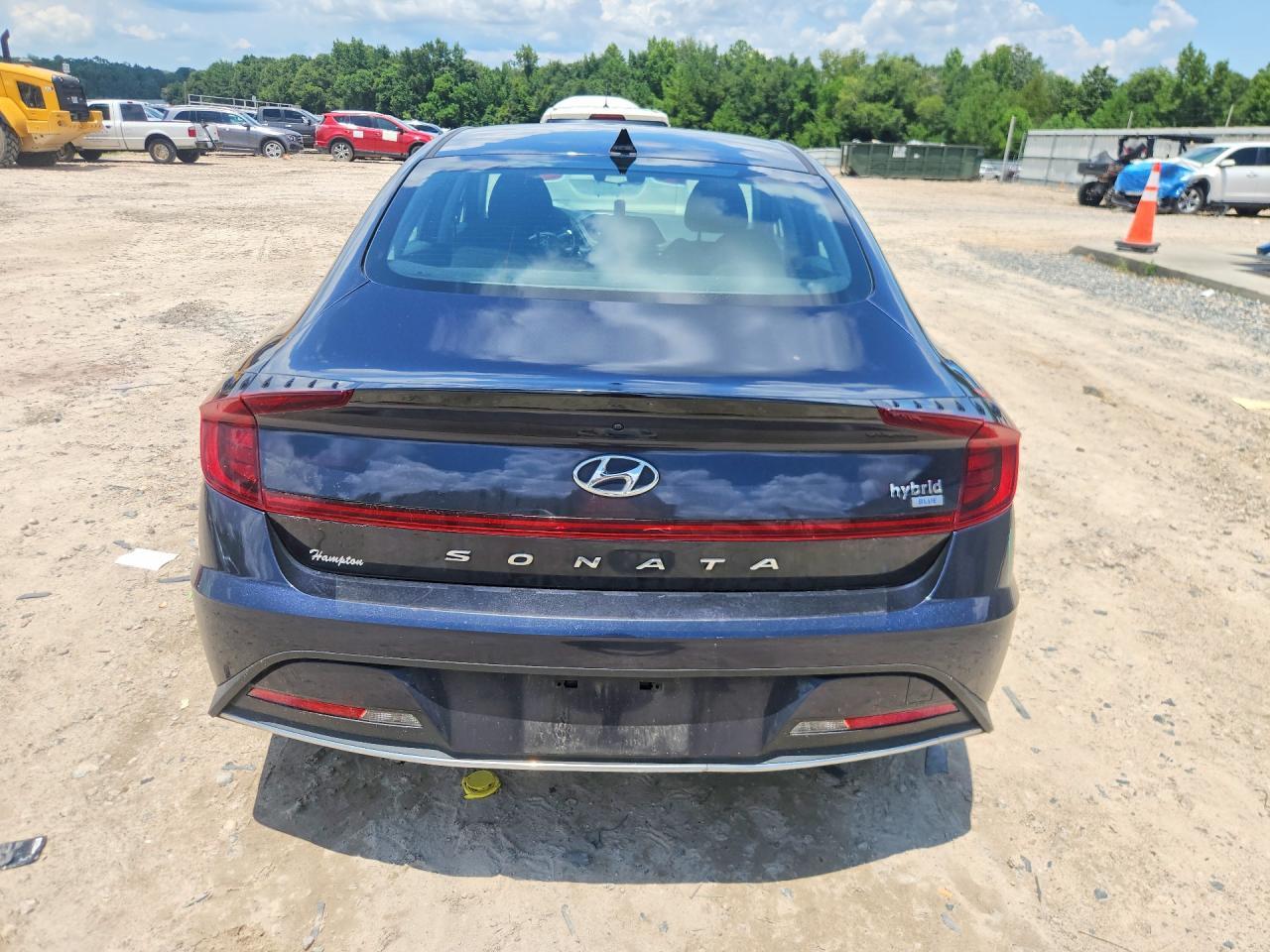 2022 Hyundai Sonata Hybrid Blue - Image 6