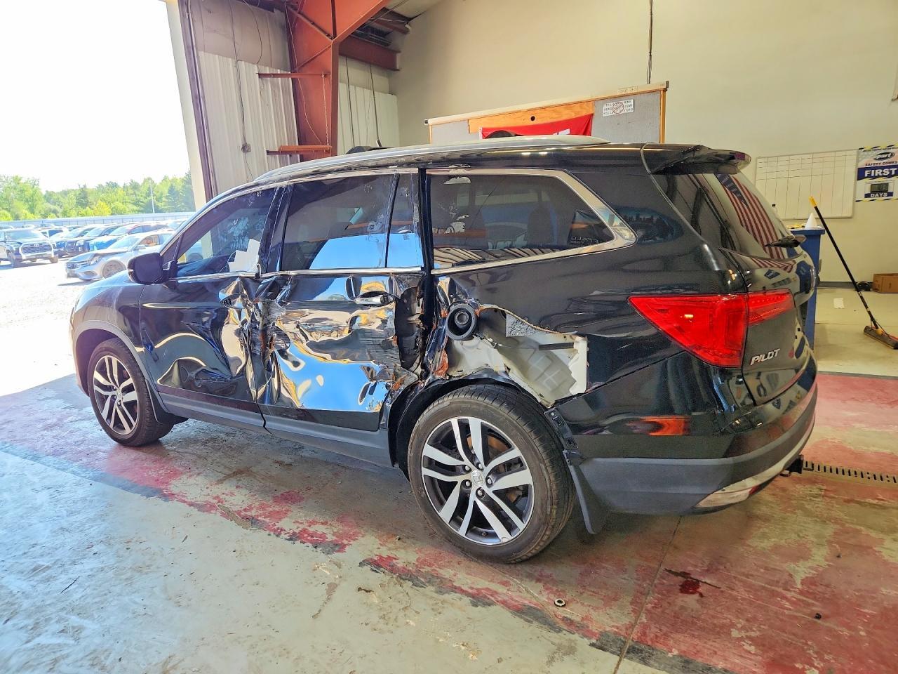 2018 Honda Pilot Touring - Фото 2