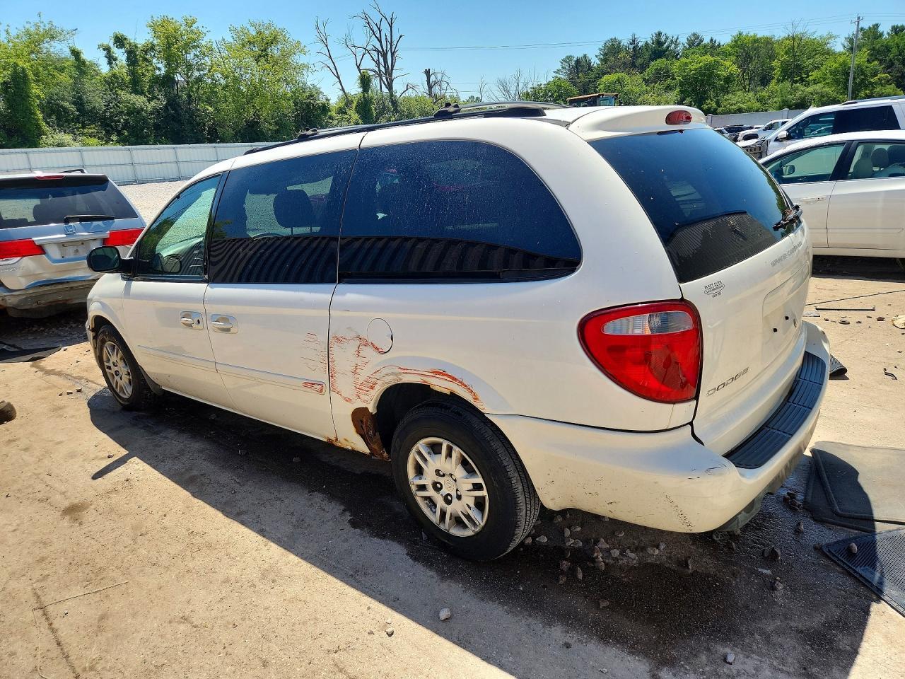 2005 Dodge Grand Caravan Se - Image 2