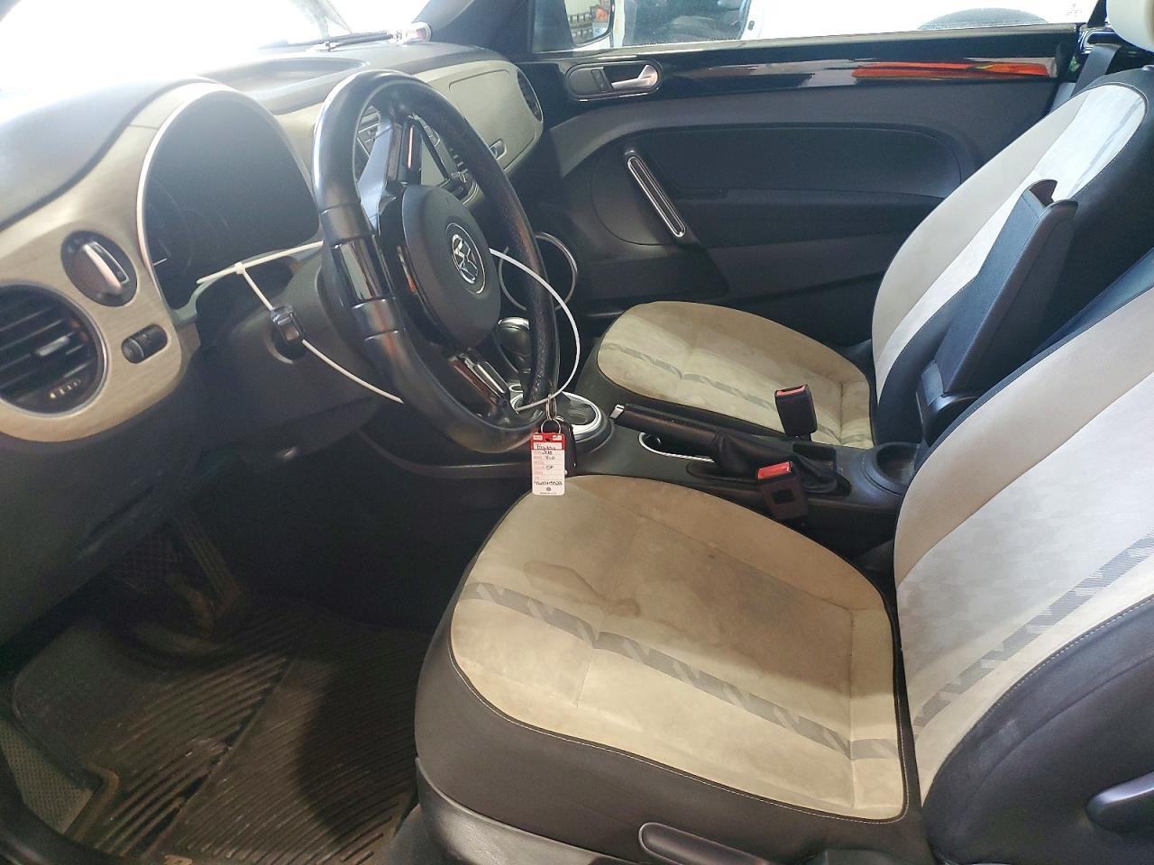 2018 Volkswagen Beetle S - Фото 7