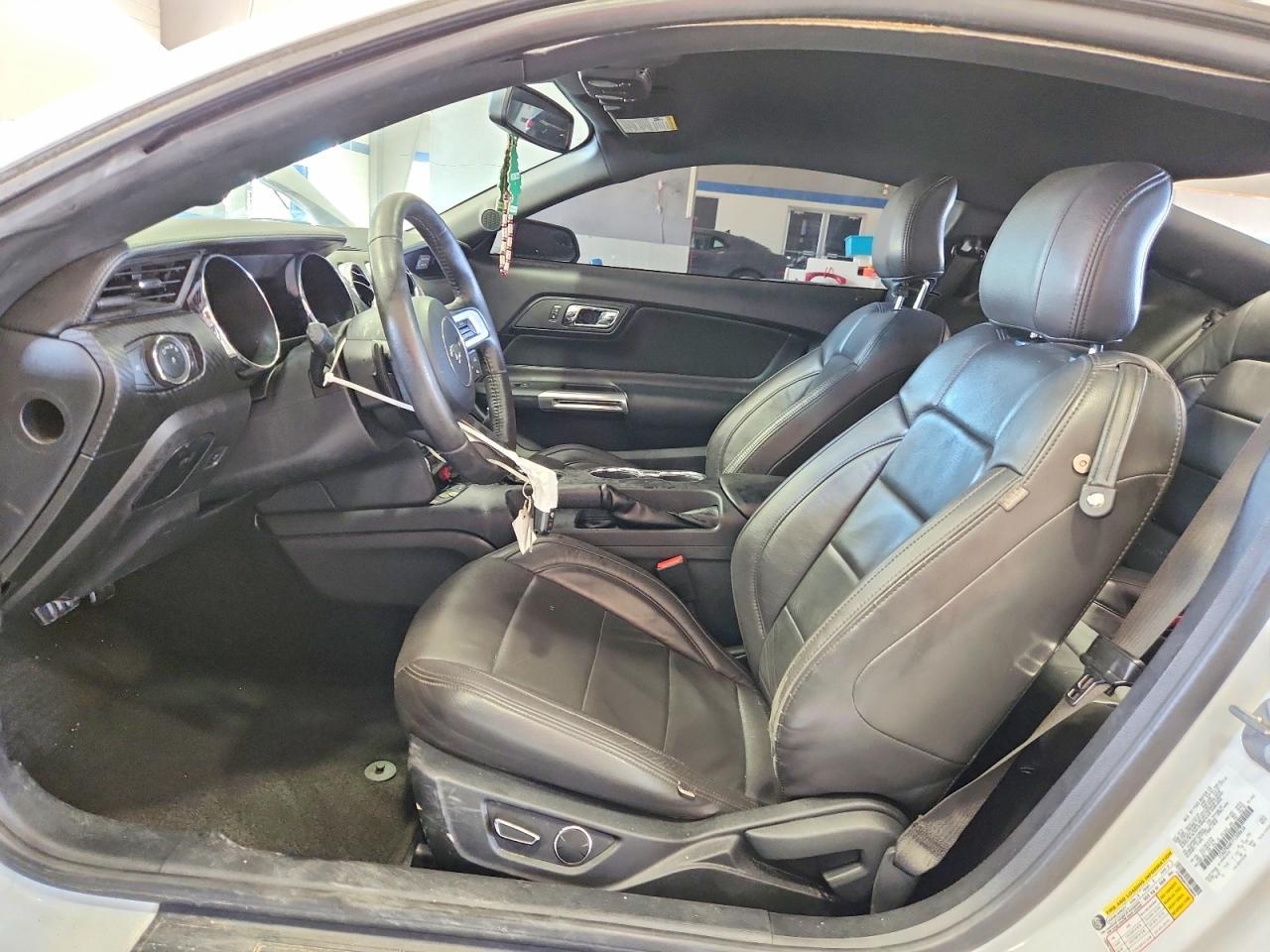 2015 Ford Mustang - Фото 7
