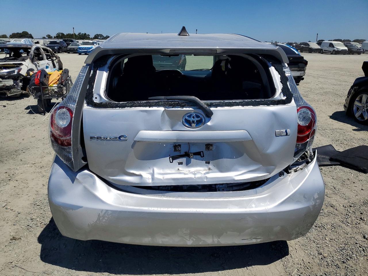 2014 Toyota Prius C Two - Фото 6