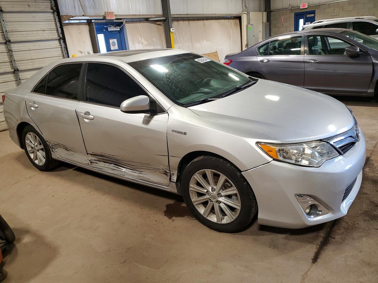 2013 Toyota Camry Hybrid Xle - Фото 4