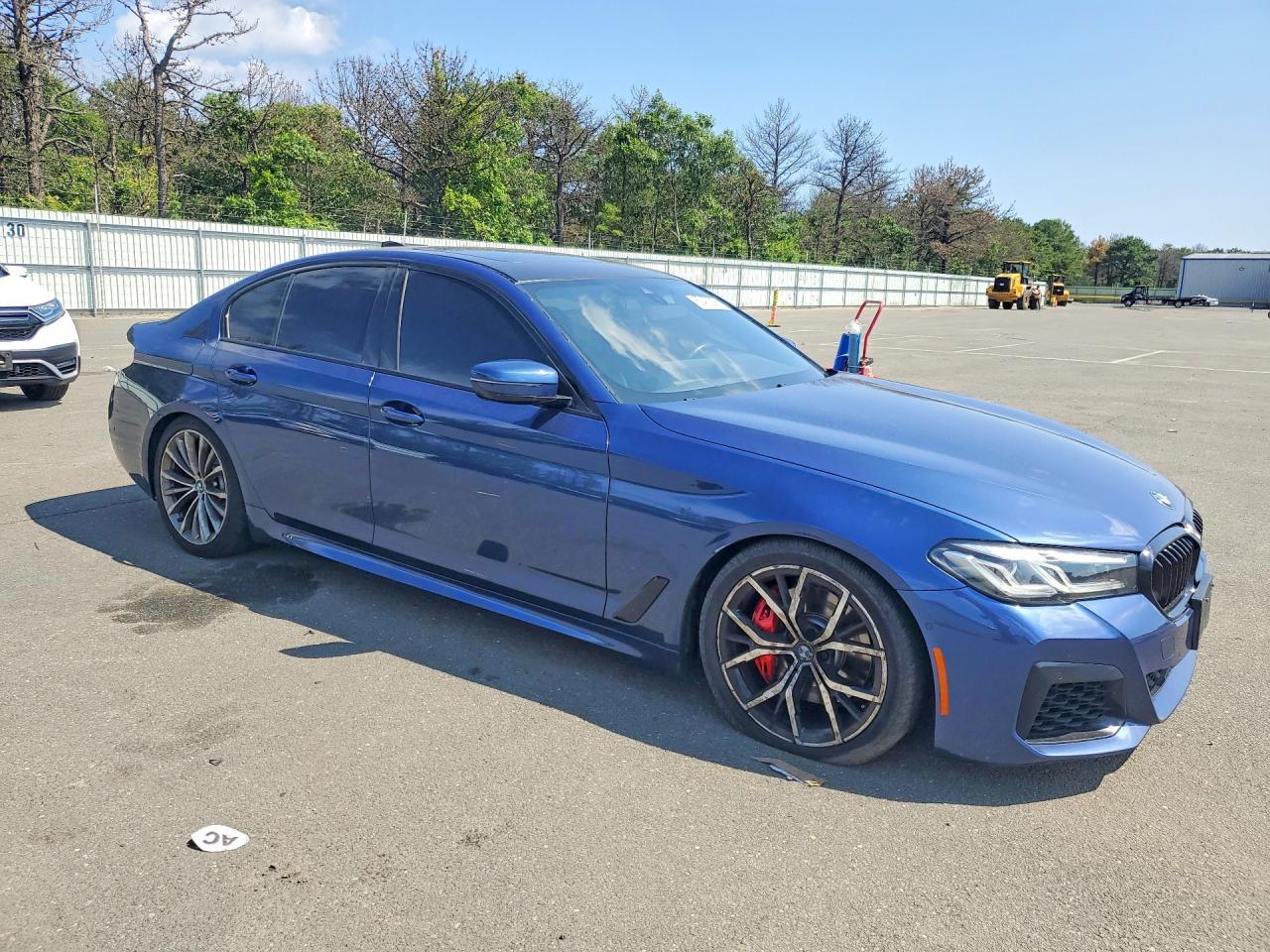 2022 BMW 540 Xi - Фото 4