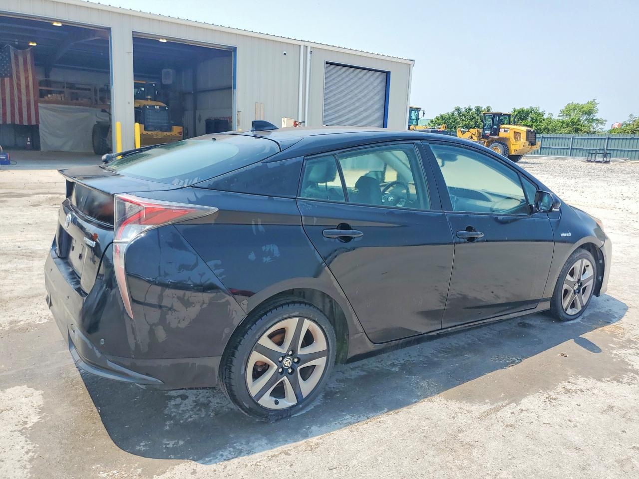 2016 Toyota Prius Four Touring - Фото 3