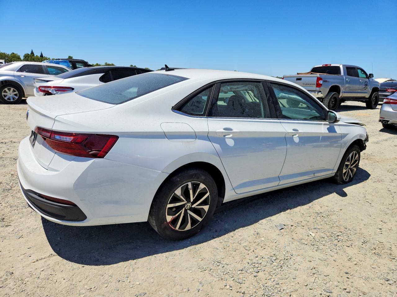 2024 Volkswagen Jetta S - Фото 3