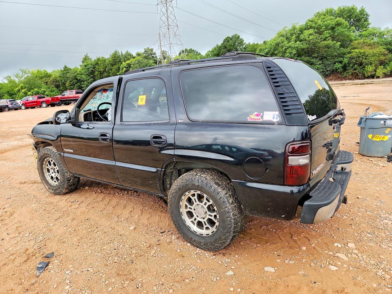 2002 GMC Yukon - Image 2