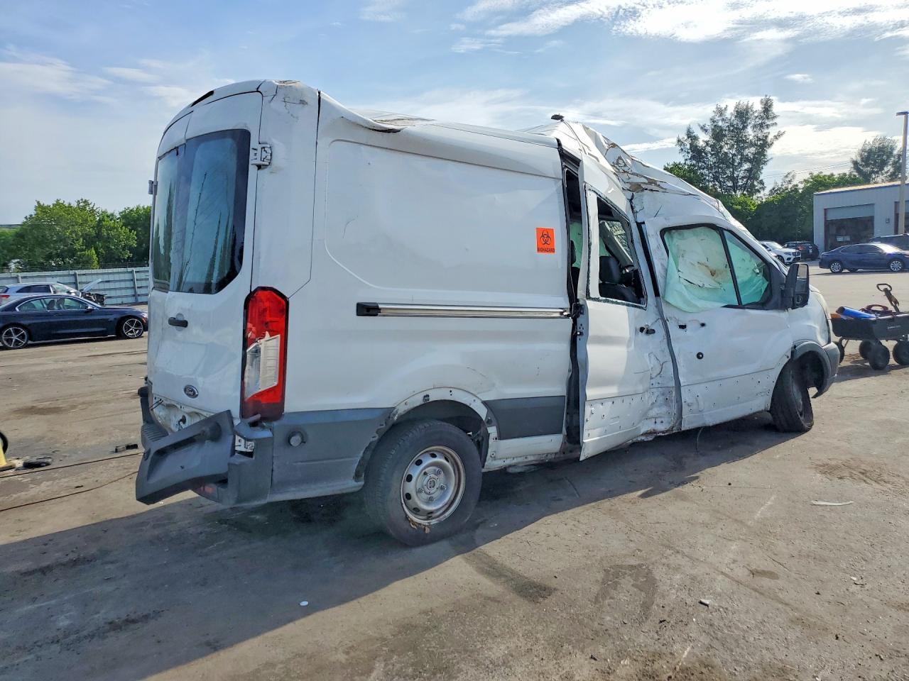 2016 Ford Transit T-250 - Image 3