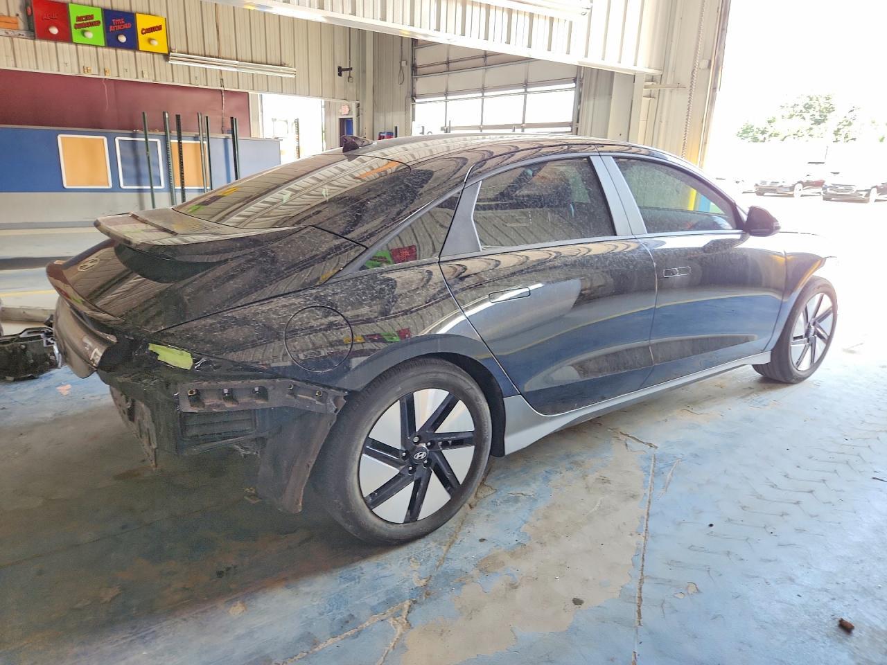 2024 Hyundai Ioniq 6 Se - Image 3