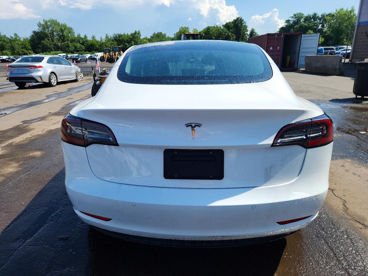 2022 Tesla Model 3 - Фото 6