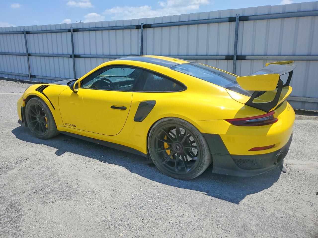 2018 Porsche 911 Gt2 Rs - Фото 2