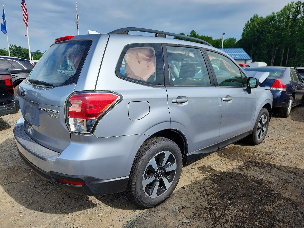 2017 Subaru Forester 2.5I - Фото 3