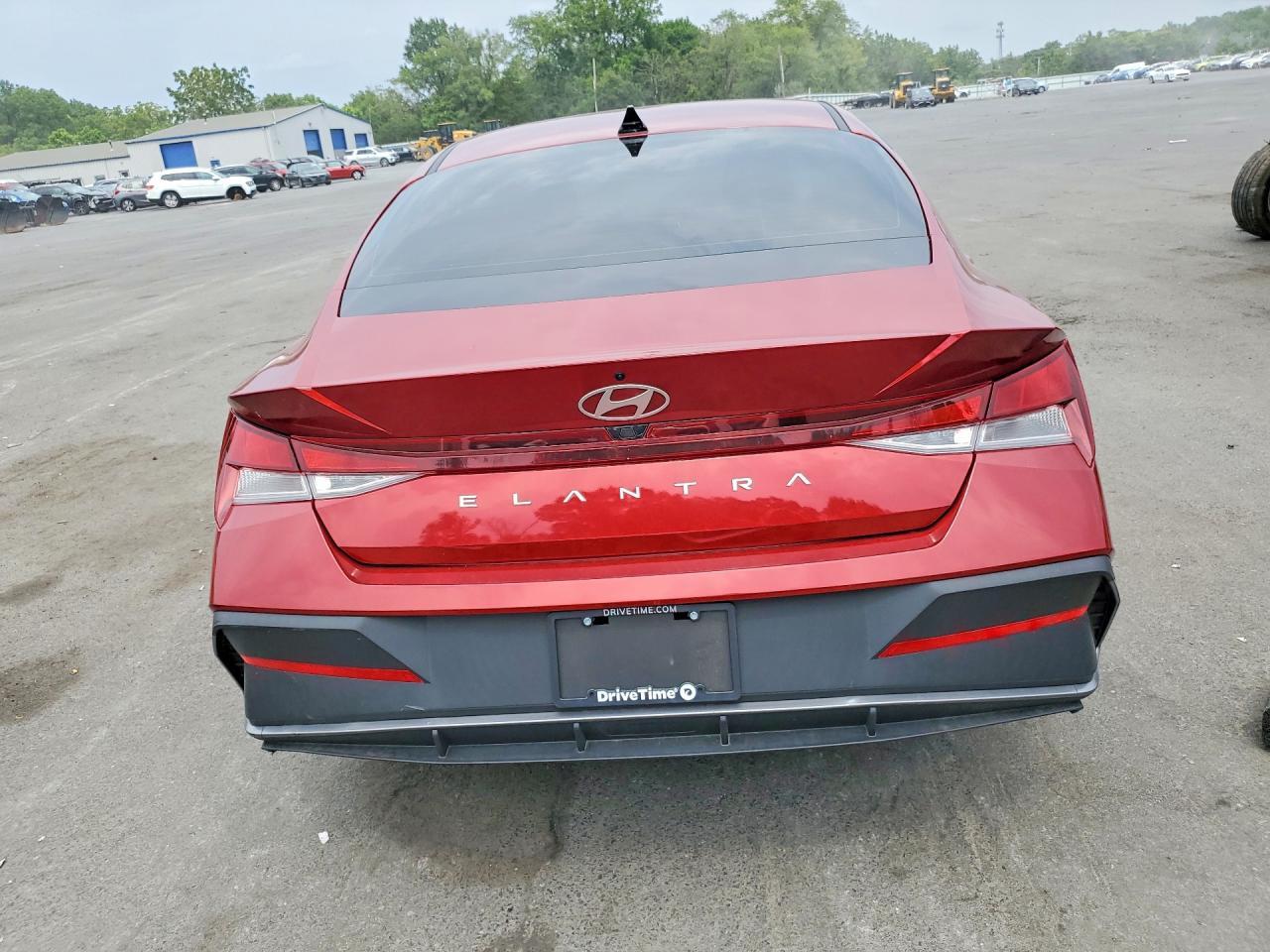 2024 Hyundai Elantra Sel - Image 6