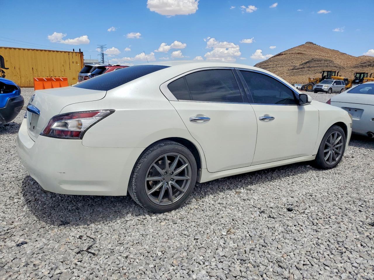 2014 Nissan Maxima 3.5 S - Image 3