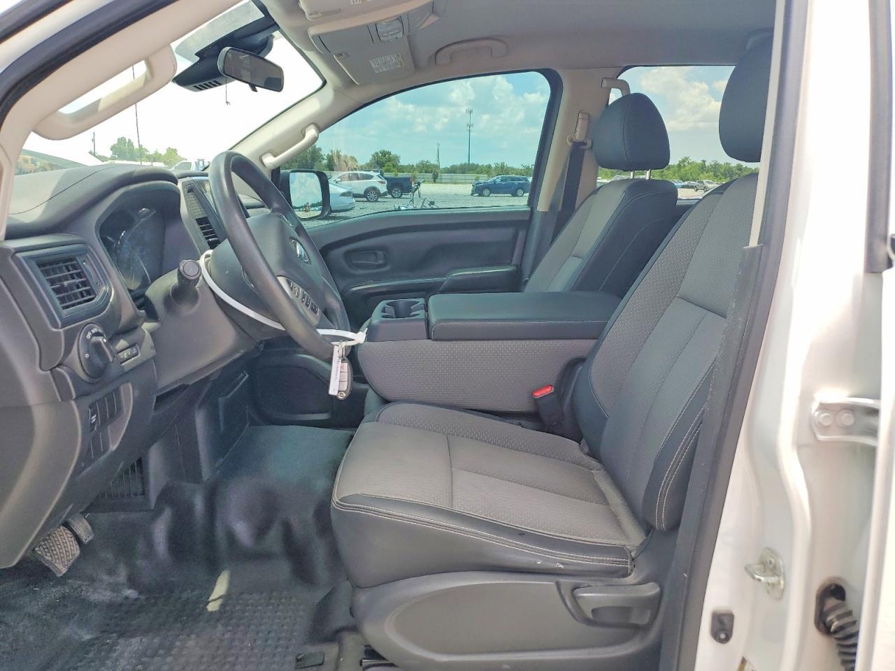 2021 Nissan Titan Xd S - Image 7