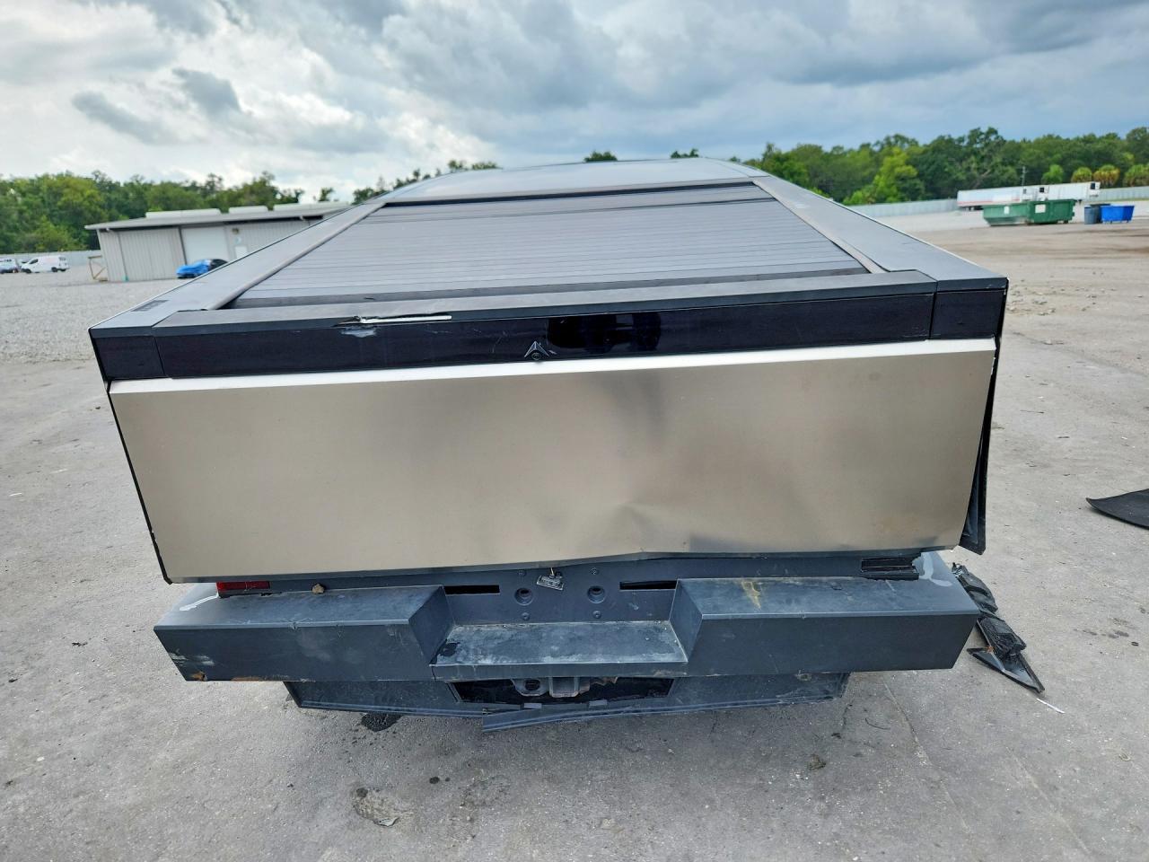 2025 Tesla Cybertruck - Фото 6