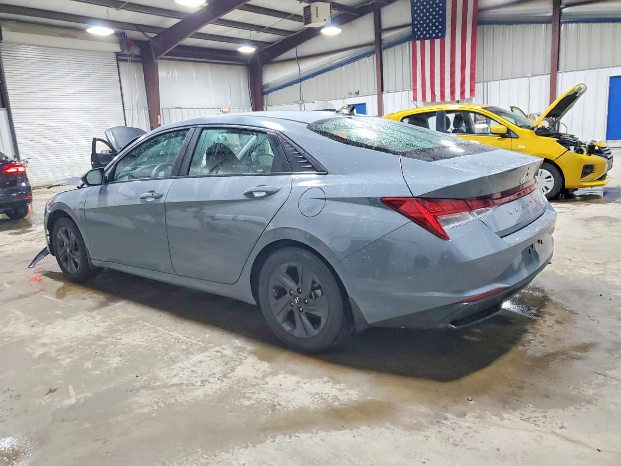 2023 Hyundai Elantra Blue - Фото 2