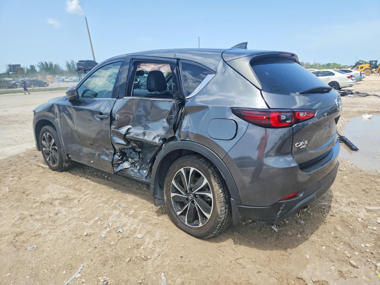 2023 Mazda Cx-5 Premium - Image 2